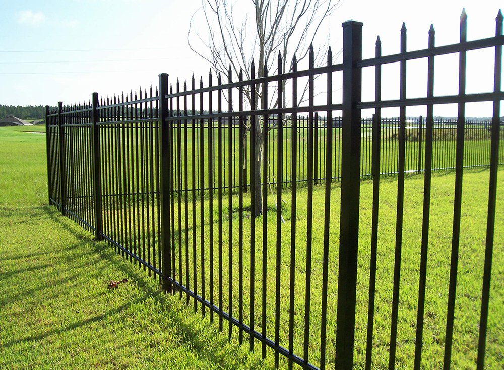 Assemble aluminum fence (2)